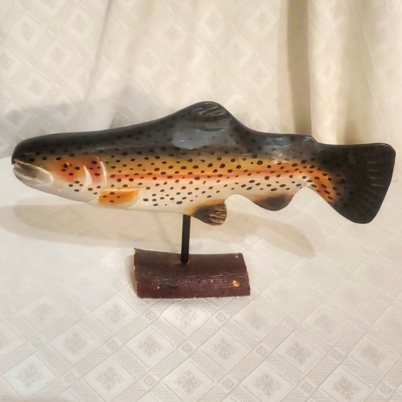 Tabletop Wooden Fish on Stand - Picture 2 of 5